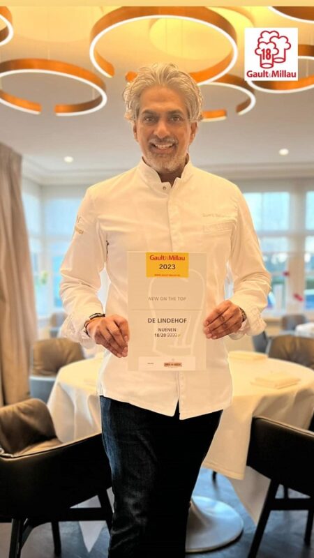 Lekker jammen, in de keuken duiken met een bigisma of een potje voetballen met buurtkinderen. Twee Michelinsterren-chef-kok Soenil Bahadoer uit Nederland wil Suriname anders belichten. “Natuurlijk is de financiële crisis in de film te zien, maar het accent ligt op de vrolijkheid van de mensen, de eetgewoonten en de cultuur”, zegt de meester-kok. Tekst Sharon Singh Beeld privécollectie Soenil Bahadoer bezocht het land vijf weken geleden met zijn filmploeg en ging ook naar enkele districten in zijn zoektocht naar de authentieke bereidingswijze van Surinaamse gerechten in combinatie met de leefgewoonten. “Het was een rijke culturele ervaring”, vertelt Bahadoer, die al 28 jaar de uitbater is van restaurant De Lindehof in Nederland. “Naarmate je met het vak bezig bent, wil je hogerop komen” Chef-kok Soenil Bahadoer Hij heeft de wereld rondgereisd en producties gemaakt over zijn reiservaringen en toch is zijn ervaring met Suriname een andere belevenis. Het land ligt dicht bij zijn hart vanwege zijn Surinaamse roots. Maar ook de hartelijkheid van de mensen en de smaakvolle groenten, specerijen en kruiden hebben hem doen besluiten het land te belichten door de ogen van een sterren-chef. “Het is zo mooi om te zien dat elke bevolkingsgroep zijn eigen eten en cultuur heeft. Met de inheemsen hebben we cassavebrood op een tawa (rotiplaat, … red.) en peprewatra gemaakt, in Coronie kokosrijst met zoute vis en gebakken vis.” Lokale artiesten hebben muziek gemaakt en de chef-kok heeft de benen losgegooid. Veel onwetendheid Tony Pariz, fotograaf, filmproducer en vriend van Bahadoer, vertelt dat hij al jaren met de chef-kok meereist naar verschillende landen. Dankzij hem is de fotograaf verliefd geraakt op Suriname en beschrijft hij het land als een schoonheid. Het is als een liefdesbrief die iemand aan zijn geliefde zou schrijven. Hij blikt terug op hun reis naar Peru. “Wij maken echt de mooiste dingen mee, omdat we met de lokale bevolking in contact komen. We hebben laatst Peru bezocht en zijn om half zes ’s morgens opge