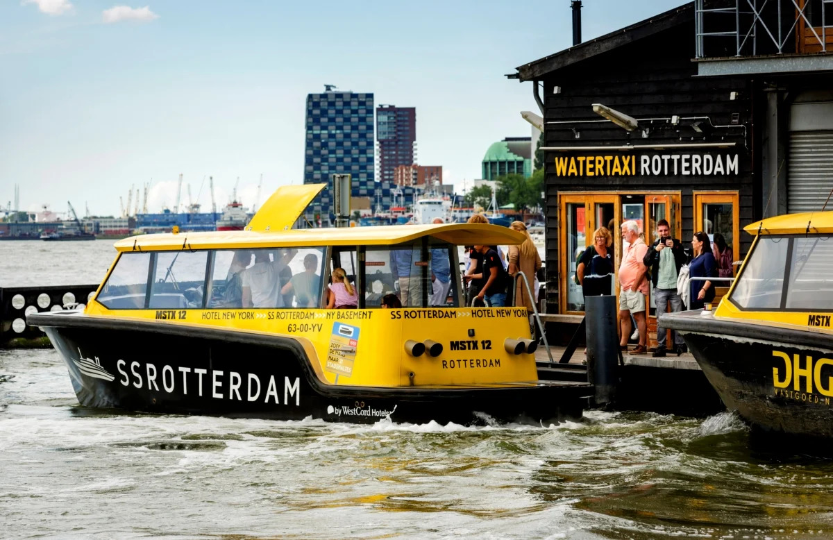 watertaxi Rotterdam in Paramaribo