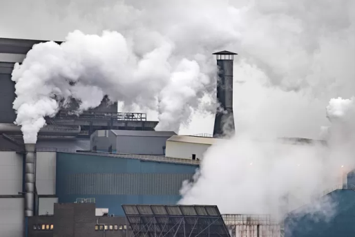 De hoogovens van Tata Steel gezien vanuit Wijk aan Zee. © ANP De hoogovens van Tata Steel gezien vanuit Wijk aan Zee. © ANP